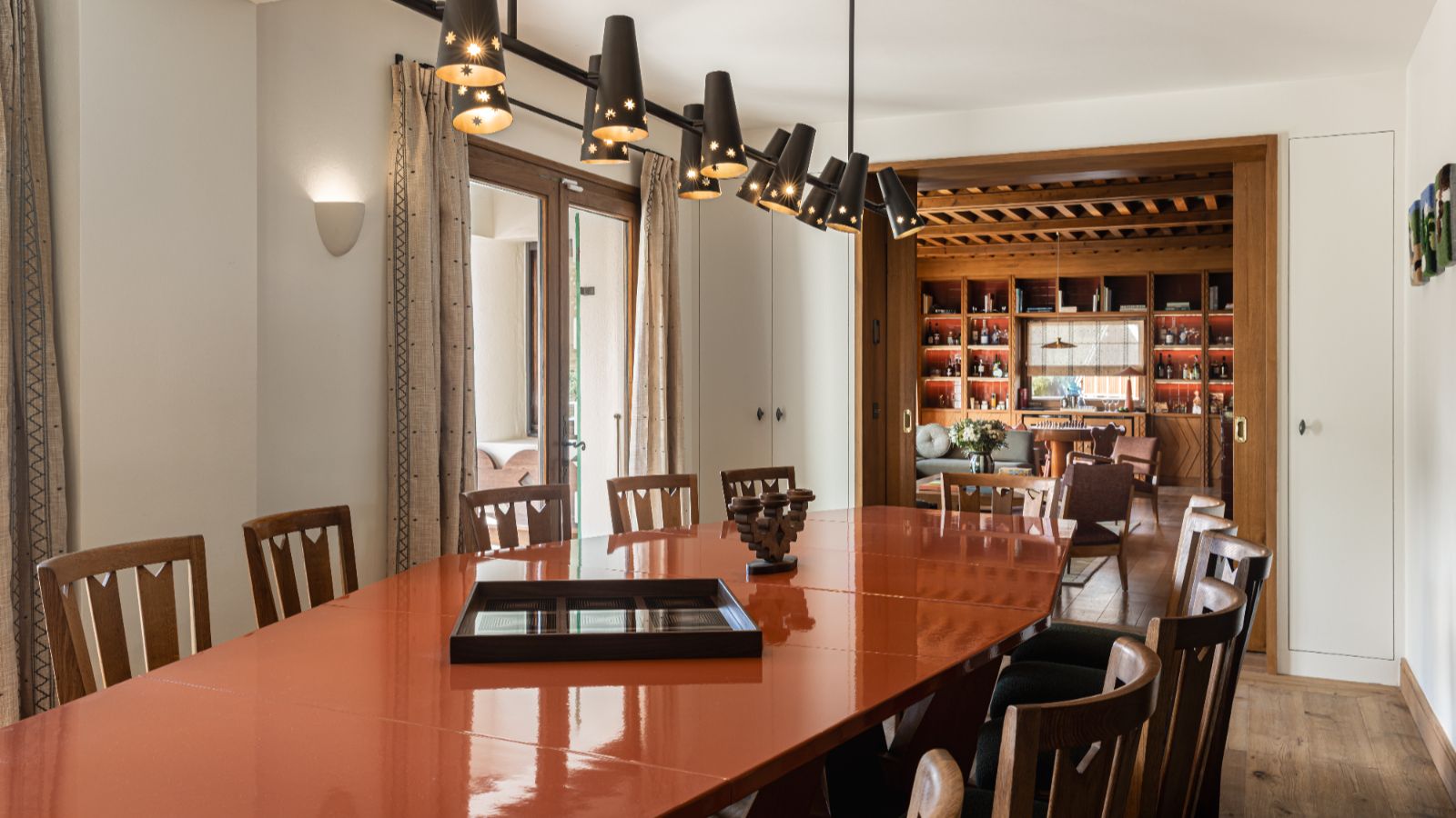 Luxury-ski-chalet Sarto -oxford-ski Dining (2).jpg