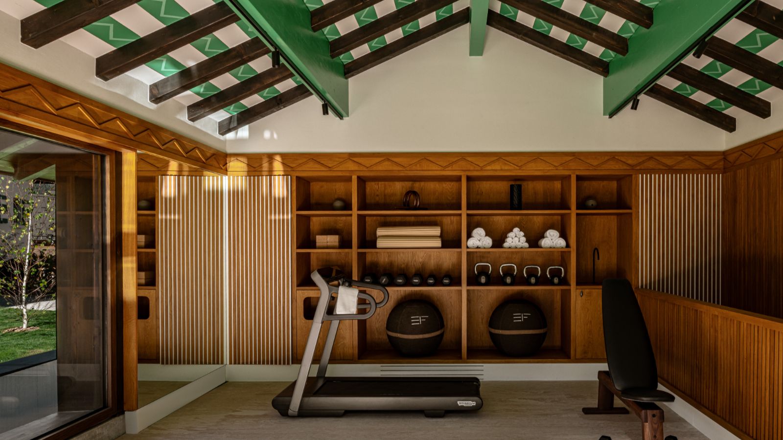 Luxury-ski-chalet Sarto -oxford-ski Gym (3).jpg