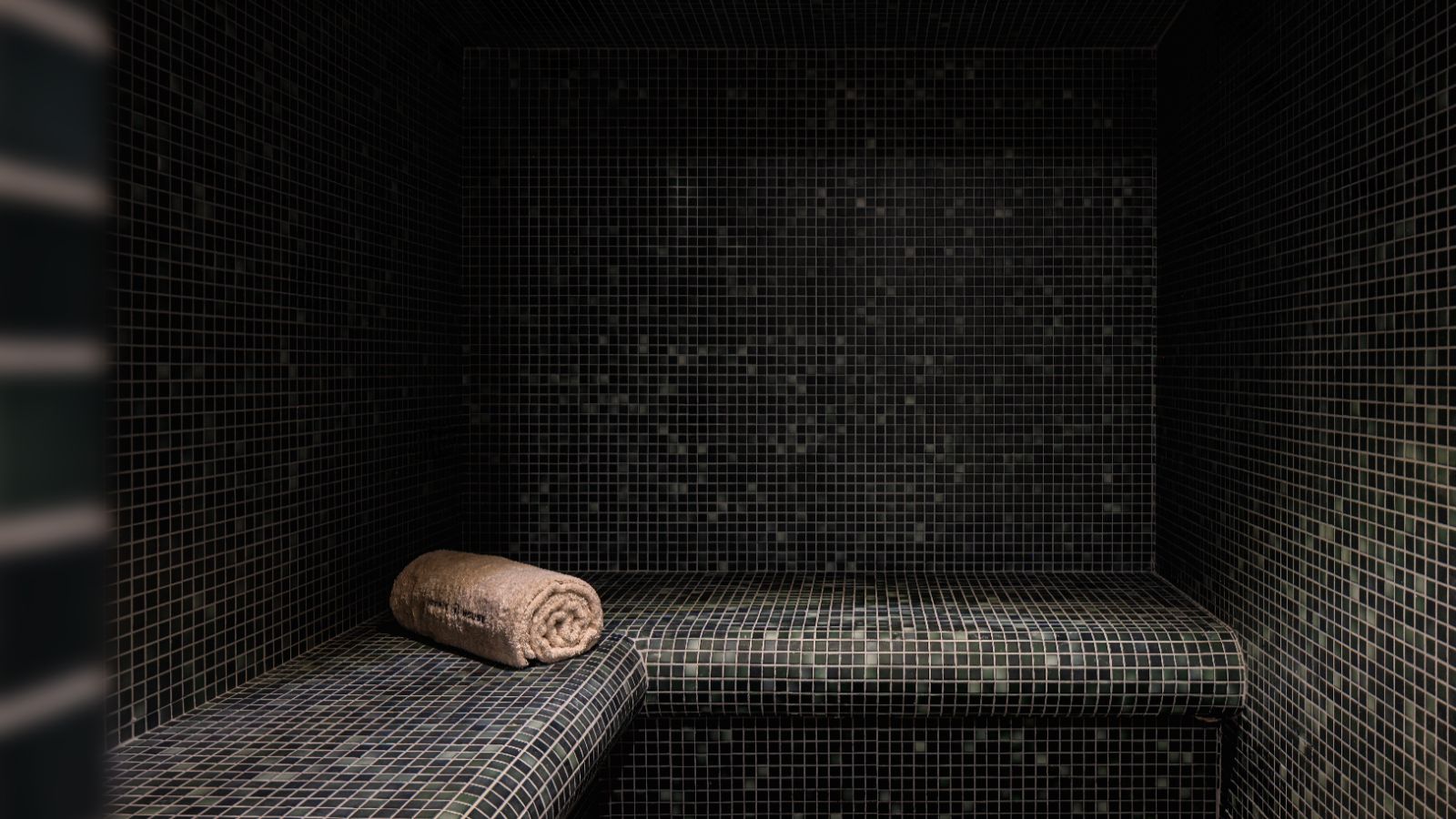 Luxury-ski-chalet Sarto -oxford-ski Hammam.jpg