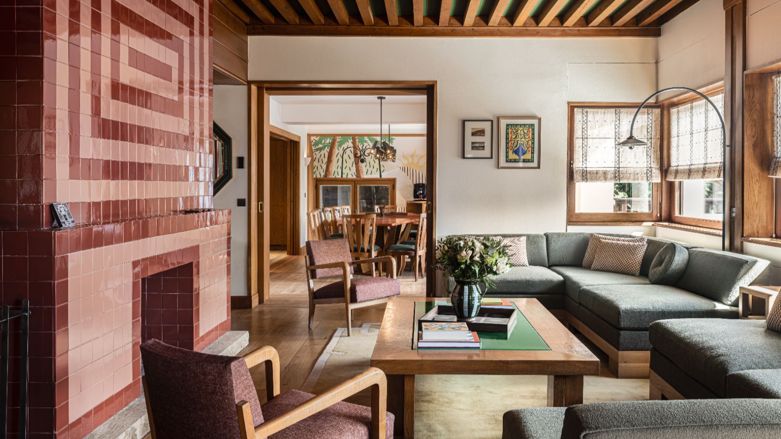 Luxury-ski-chalet Sarto -oxford-ski Lounge (2).jpg