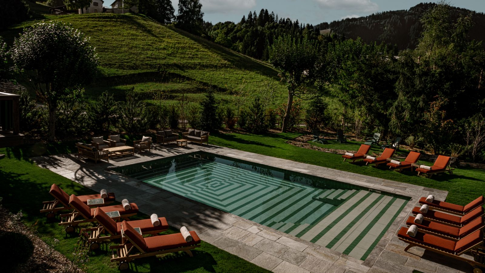 Luxury-ski-chalet Sarto -oxford-ski Outdoor pool.jpg