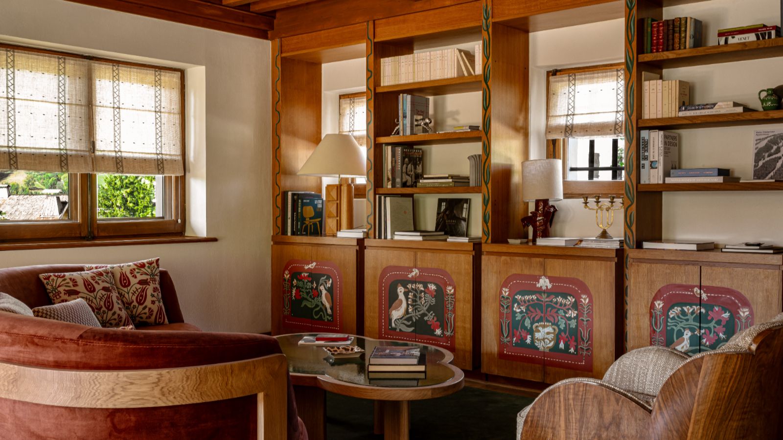 Luxury-ski-chalet Sarto -oxford-ski Sitting (2).jpg