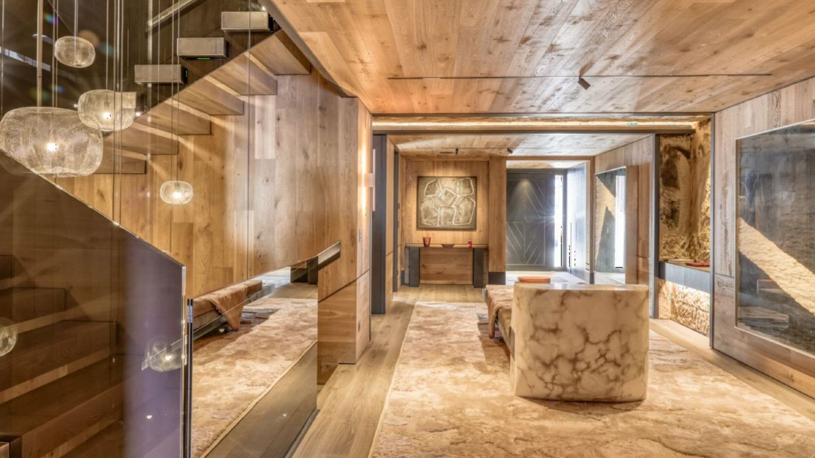 Luxury-ski-chalet Snow Cat-oxford-ski  Massage Room (2).jpg