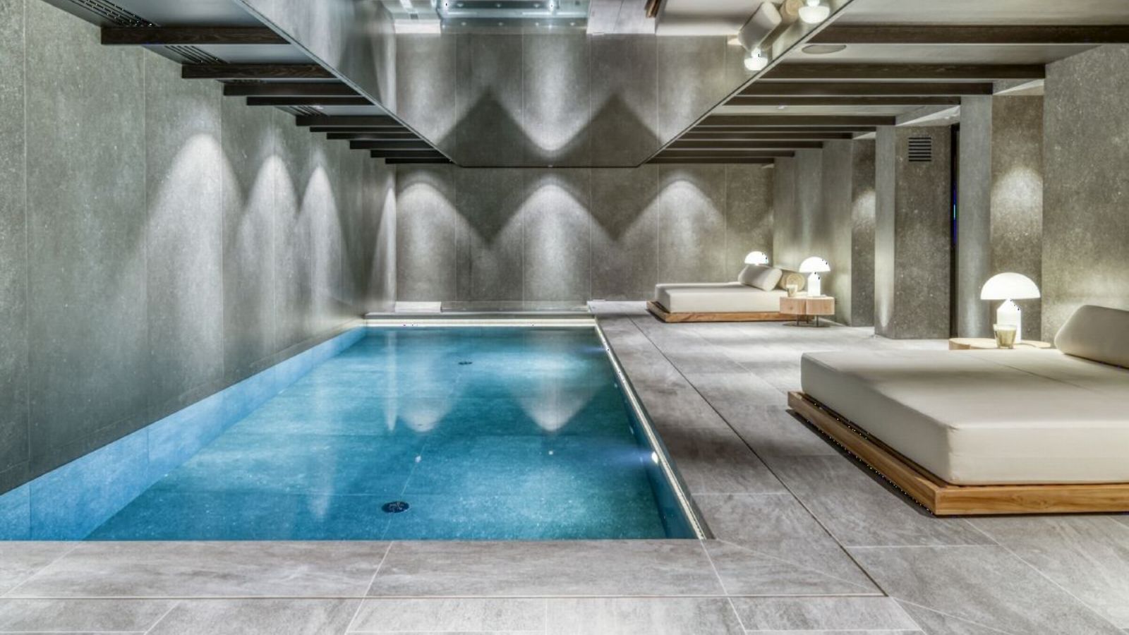 Luxury-ski-chalet Snow Cat -oxford-ski  Pool.jpg