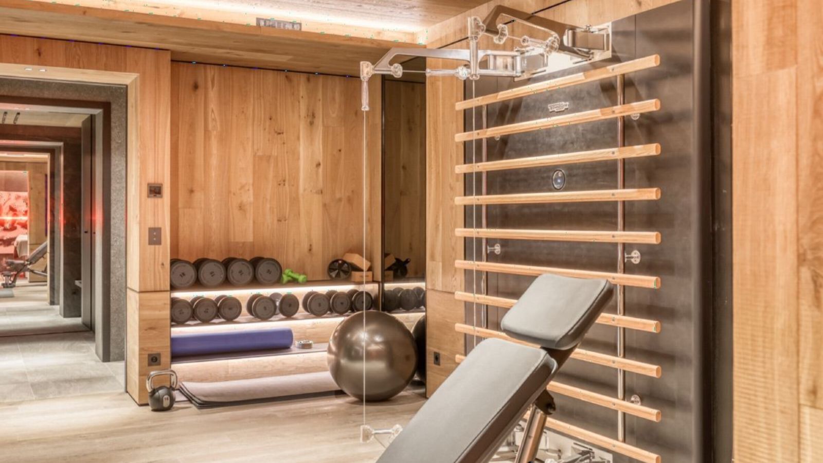 Luxury-ski-chalet Snow Cat -oxford-ski Gym (2).jpg