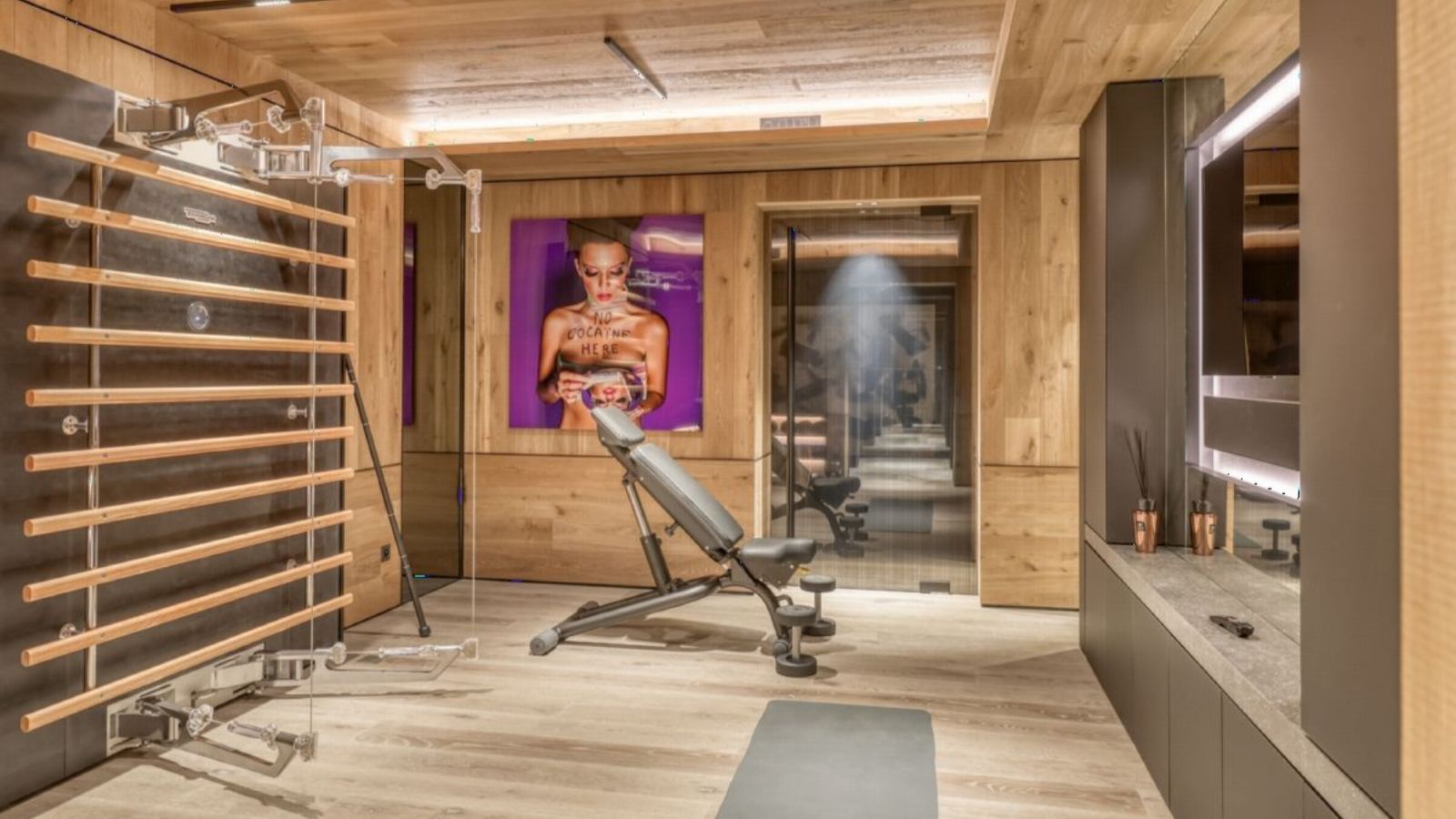 Luxury-ski-chalet Snow Cat -oxford-ski Gym.jpg