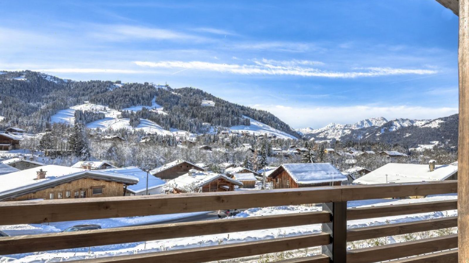 Luxury-ski-chalet Snow Cat -oxford-ski View.jpg