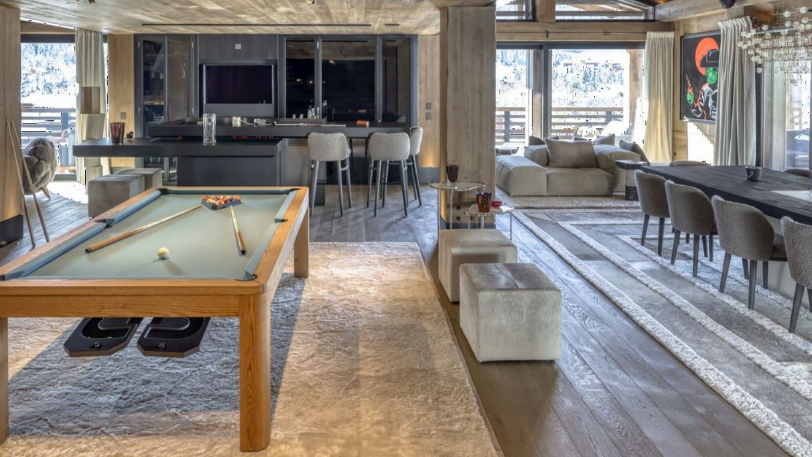 Luxury-ski-chalet Snow Cat -oxford-ski  Billards.jpg