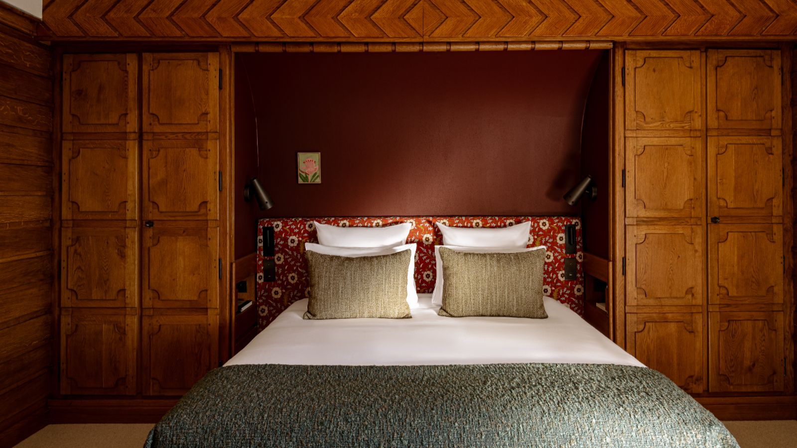 Luxury-ski-chalet Sarto-oxford-ski Bedroom (8).jpg