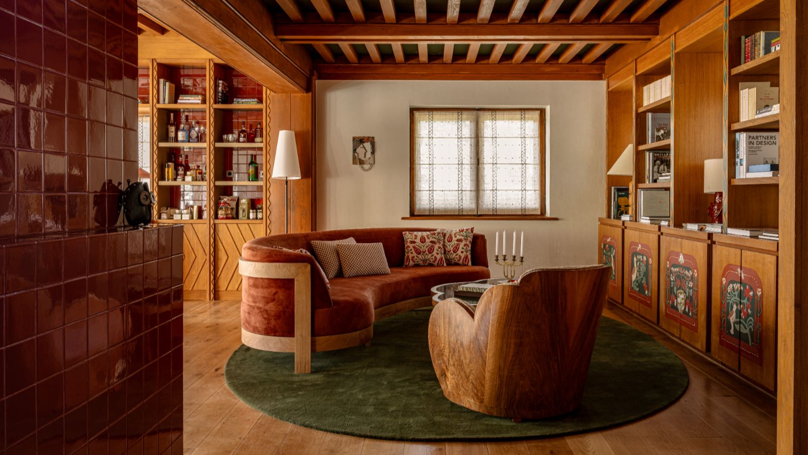 Luxury-ski-chalet Sarto-oxford-ski Sitting area.jpg