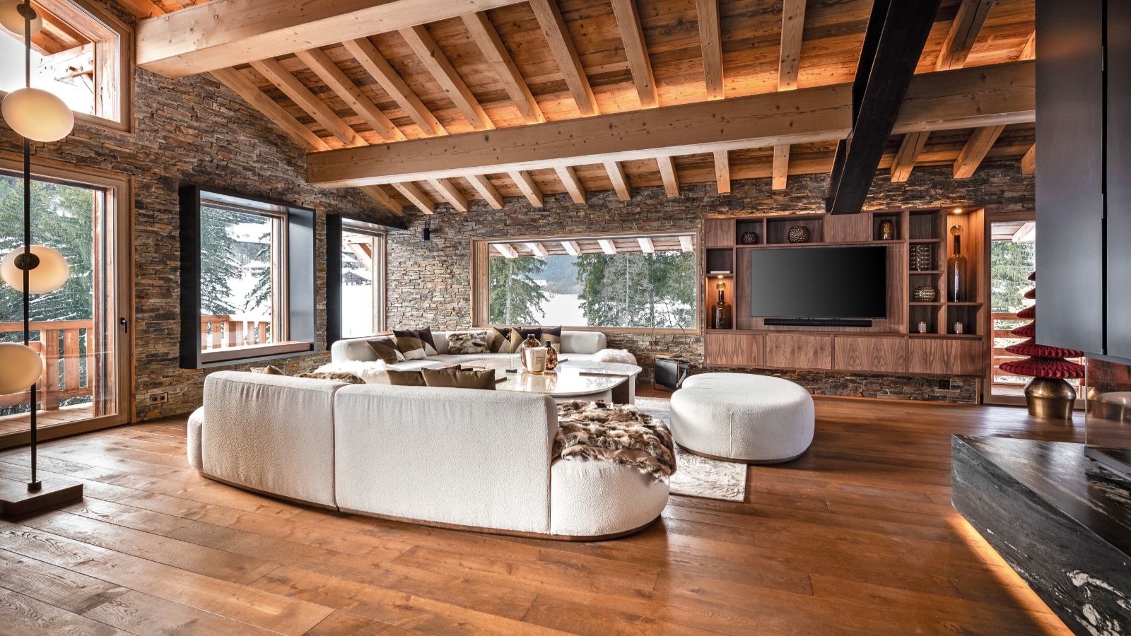 Luxury-ski-chalet Aston Crest -oxford-ski--Living room (2).jpg