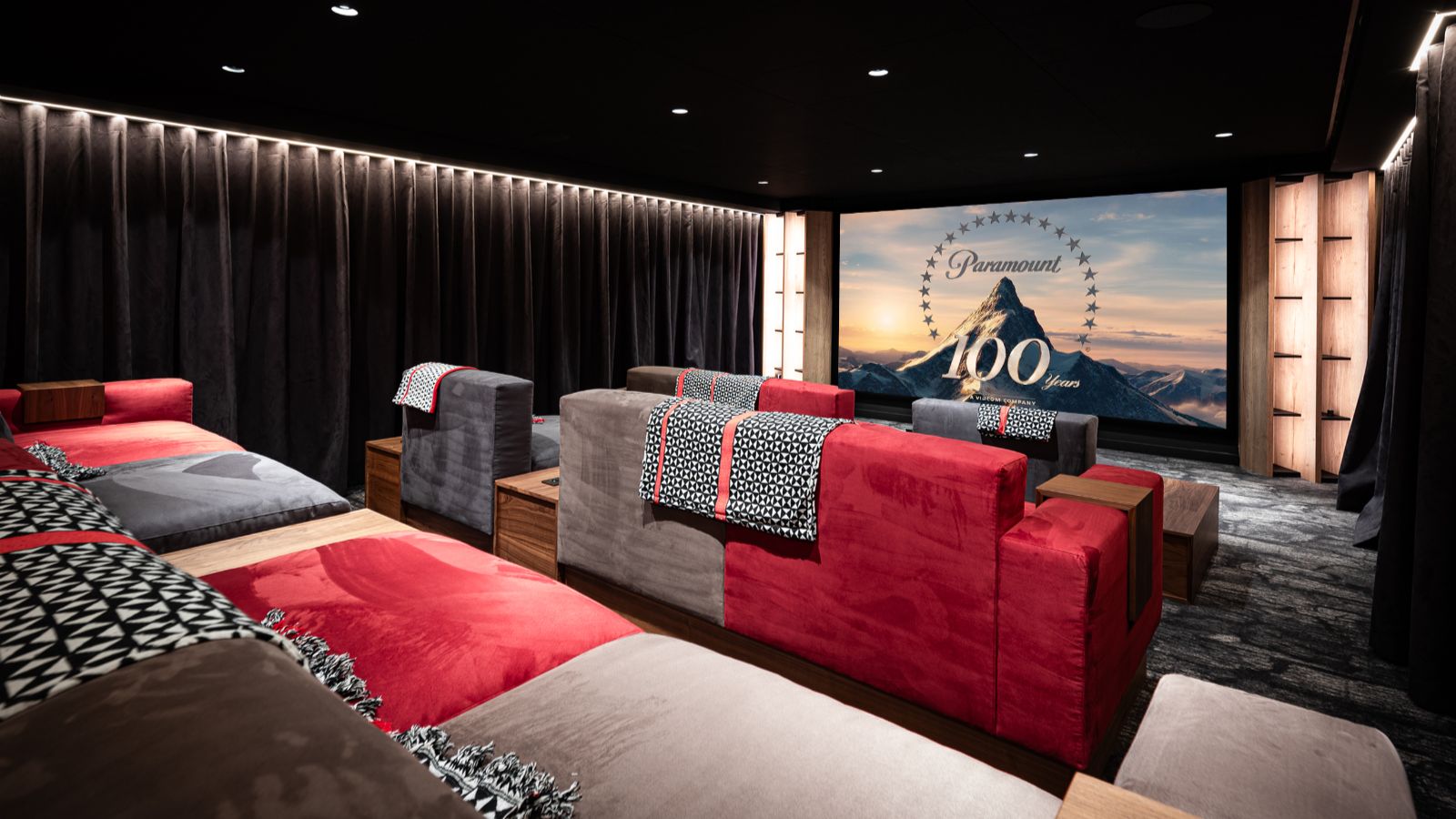 Luxury-ski-chalet Aston Crest -oxford-ski-Cinema room.jpg