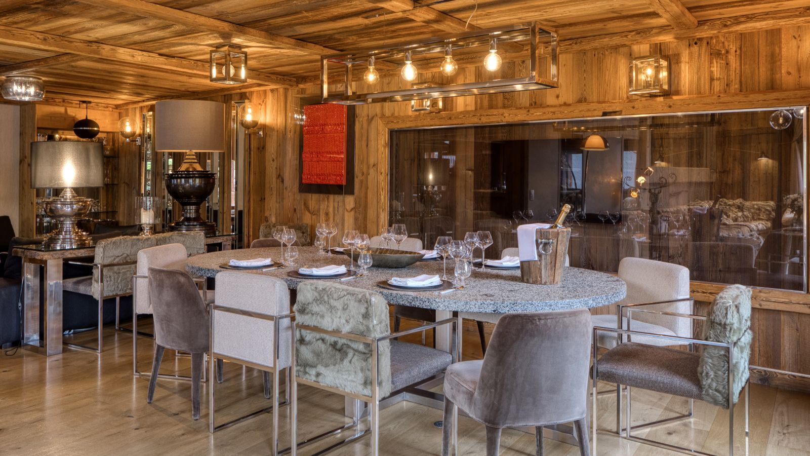 Luxury-ski-chalet du Renne oxford-sk 06-Dining room.jpg