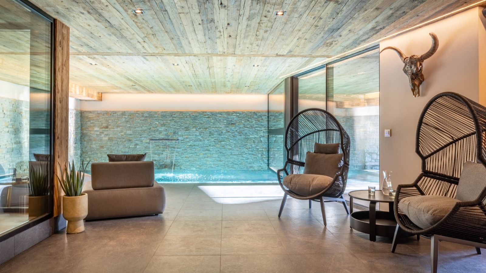 Luxury-ski-chalet-Sirocco -oxford-ski - spa area with pool.jpg