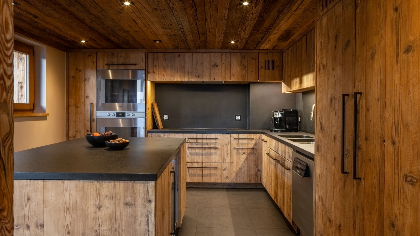 Luxury-ski-chalet-Sirocco -oxford-ski alpine kitchen.jpg