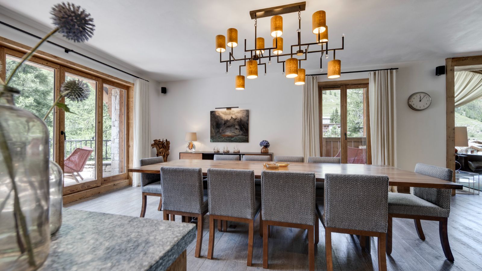 Luxury-ski-chalet- Cala Stonepine-name-oxford-ski Dinning.jpg