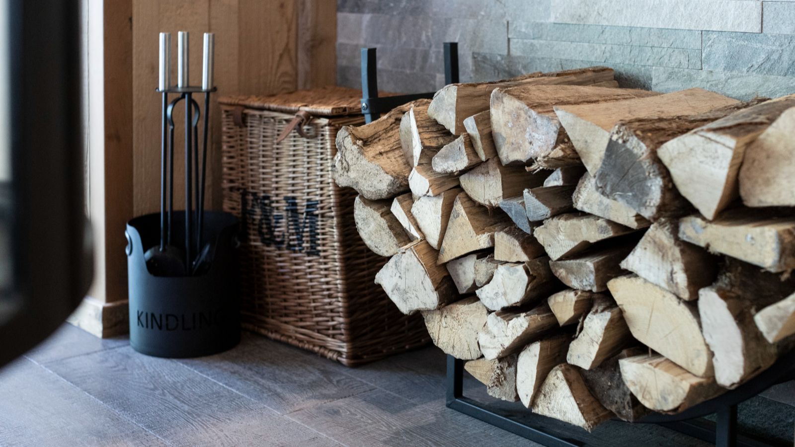 Luxury-ski-chalet- Cala Stonepine-name-oxford-ski Fireplace.jpg