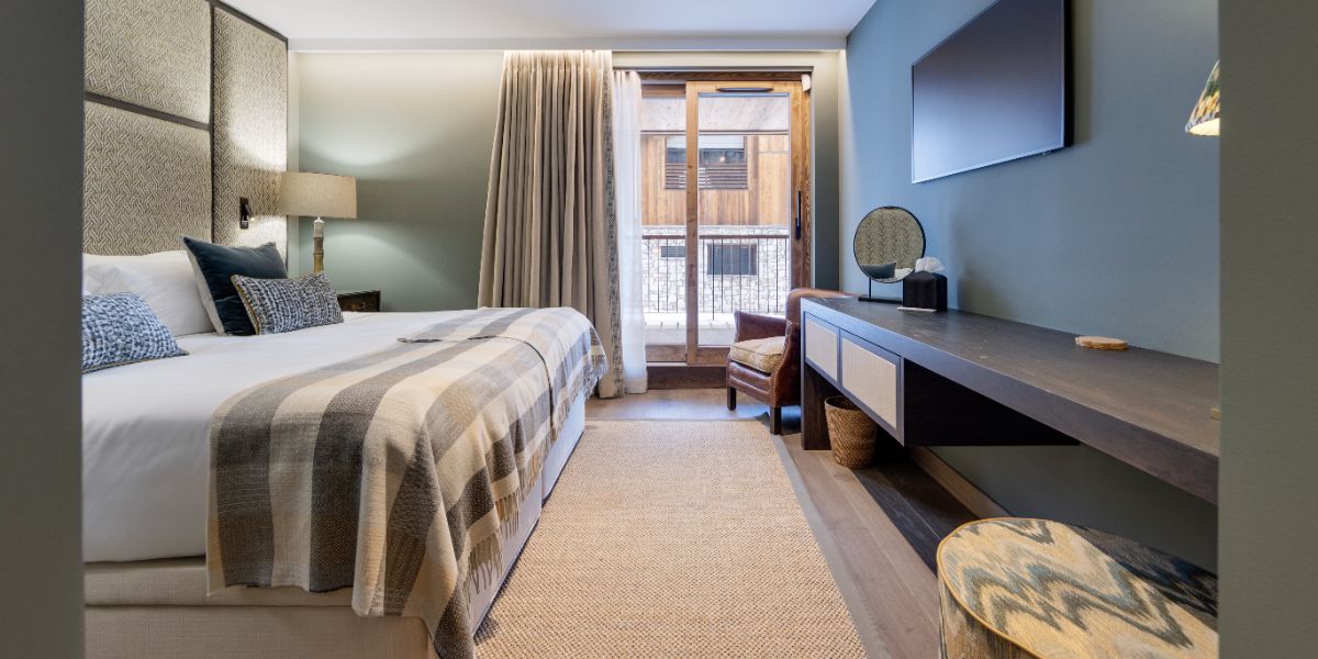 Luxury-Ski-Chalet-Val-d-Isere-La-Tene-Oxford-Ski-bedroom (21).jpg