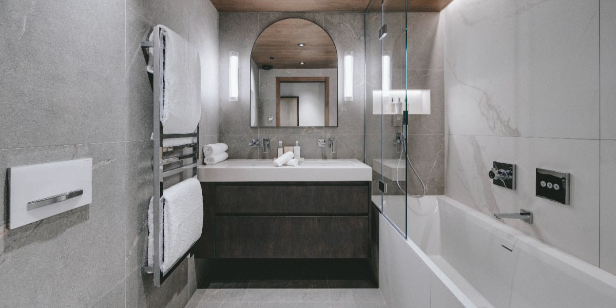 Luxury-Ski-Chalet-Val-D-Isere-Chalet-La-Tene-Oxford-Ski-Bathroom.jpg