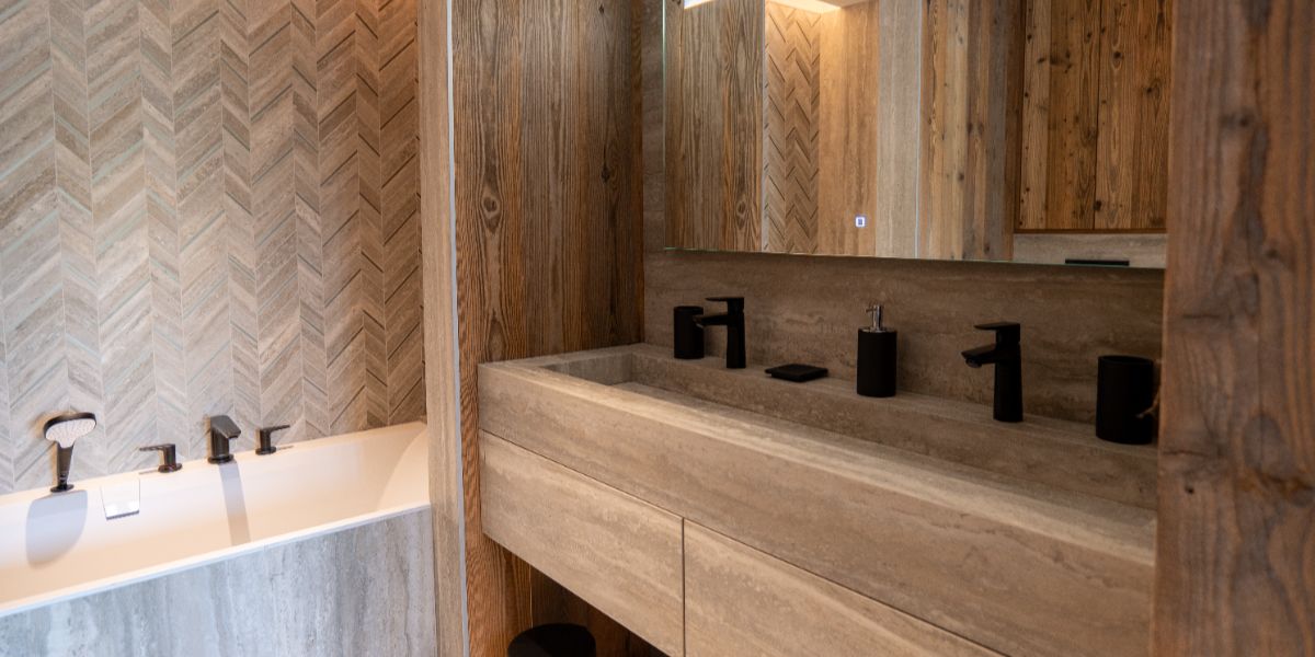 Luxury-Ski-Chalet-Megeve-Le-Loft-Alpin-Oxford-Ski-Bedroom (4).jpg