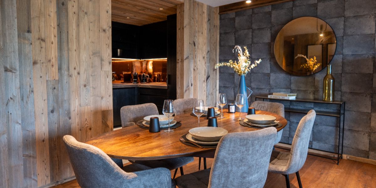 Luxury-Ski-Chalet-Megeve-Le-Refuge-Alpin-Oxford-Ski-Dining.jpg