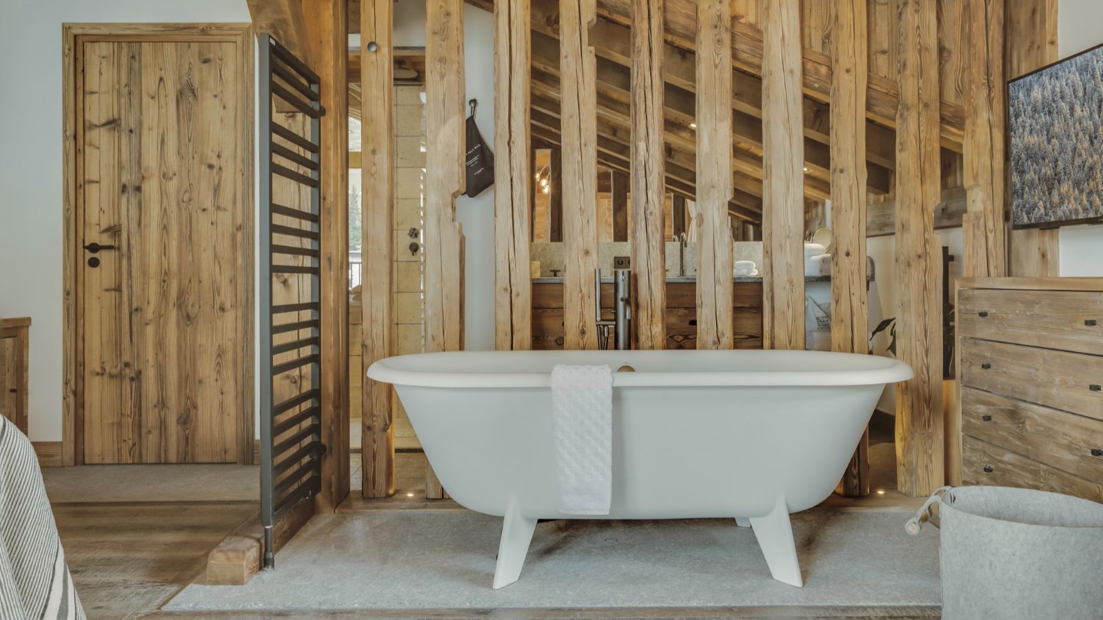 Luxury-ski-chalet-Cala Slopeside -oxford-ski Bathroom.jpg