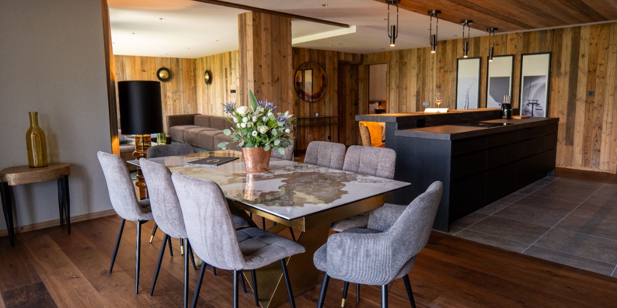 Luxury-Ski-Chalet-Megeve-Le-Penthouse-Alpin-Oxford-Ski-Dining2.jpg