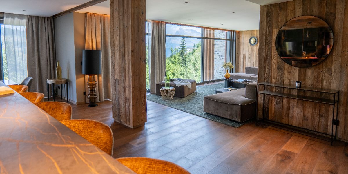 Luxury-Ski-Chalet-Megeve-Le-Penthouse-Alpin-Oxford-Ski-Open-Plan.jpg