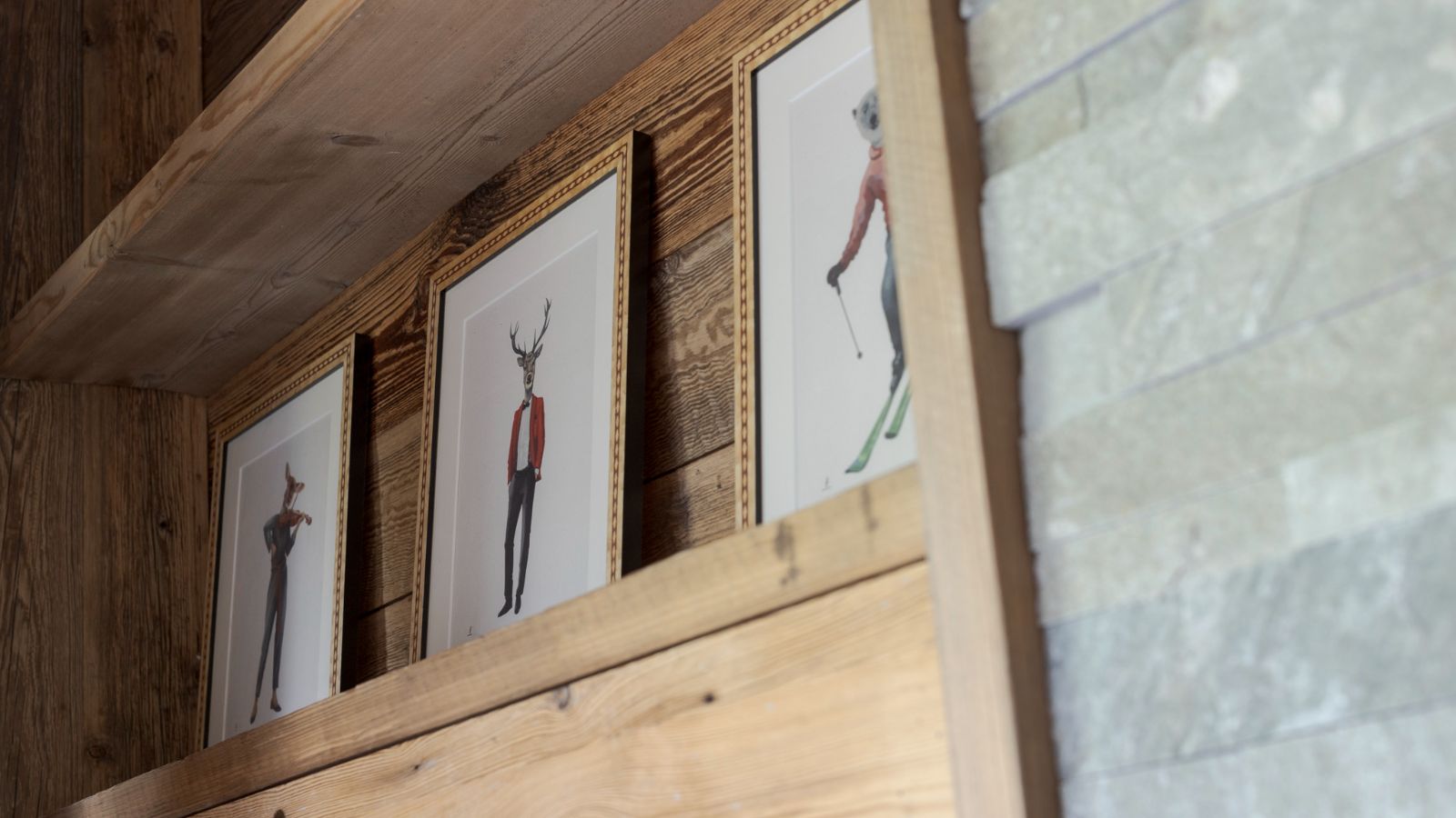 Luxury-ski-chalet- Cala Sagewood -oxford-ski  Decor.jpg