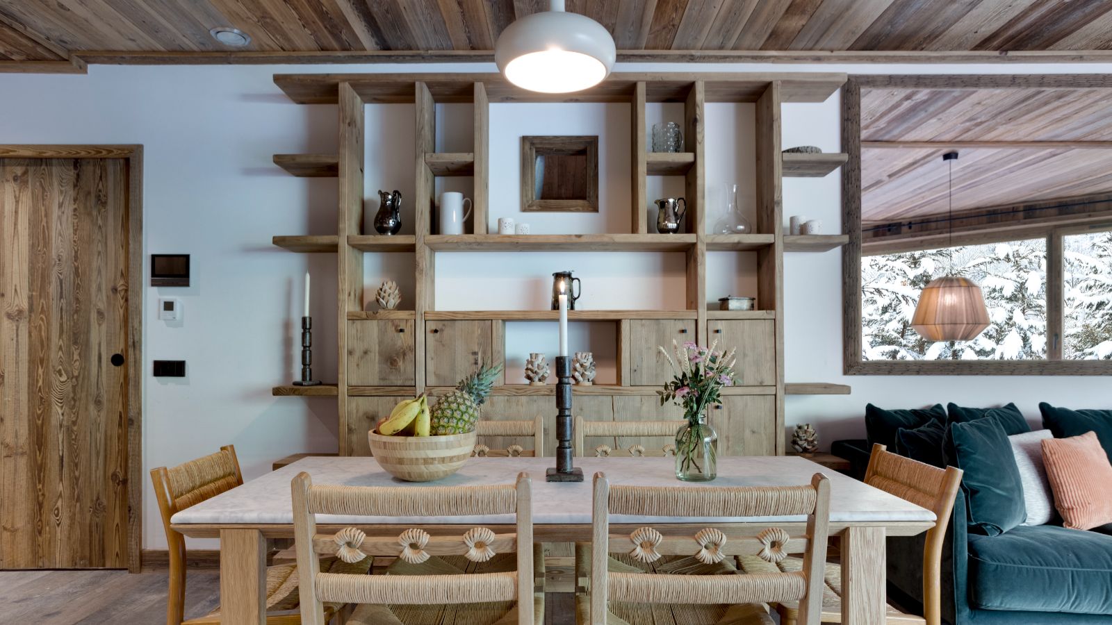 Luxury-ski-chalet- Cala Sagewood -oxford-ski  Dining room.jpg