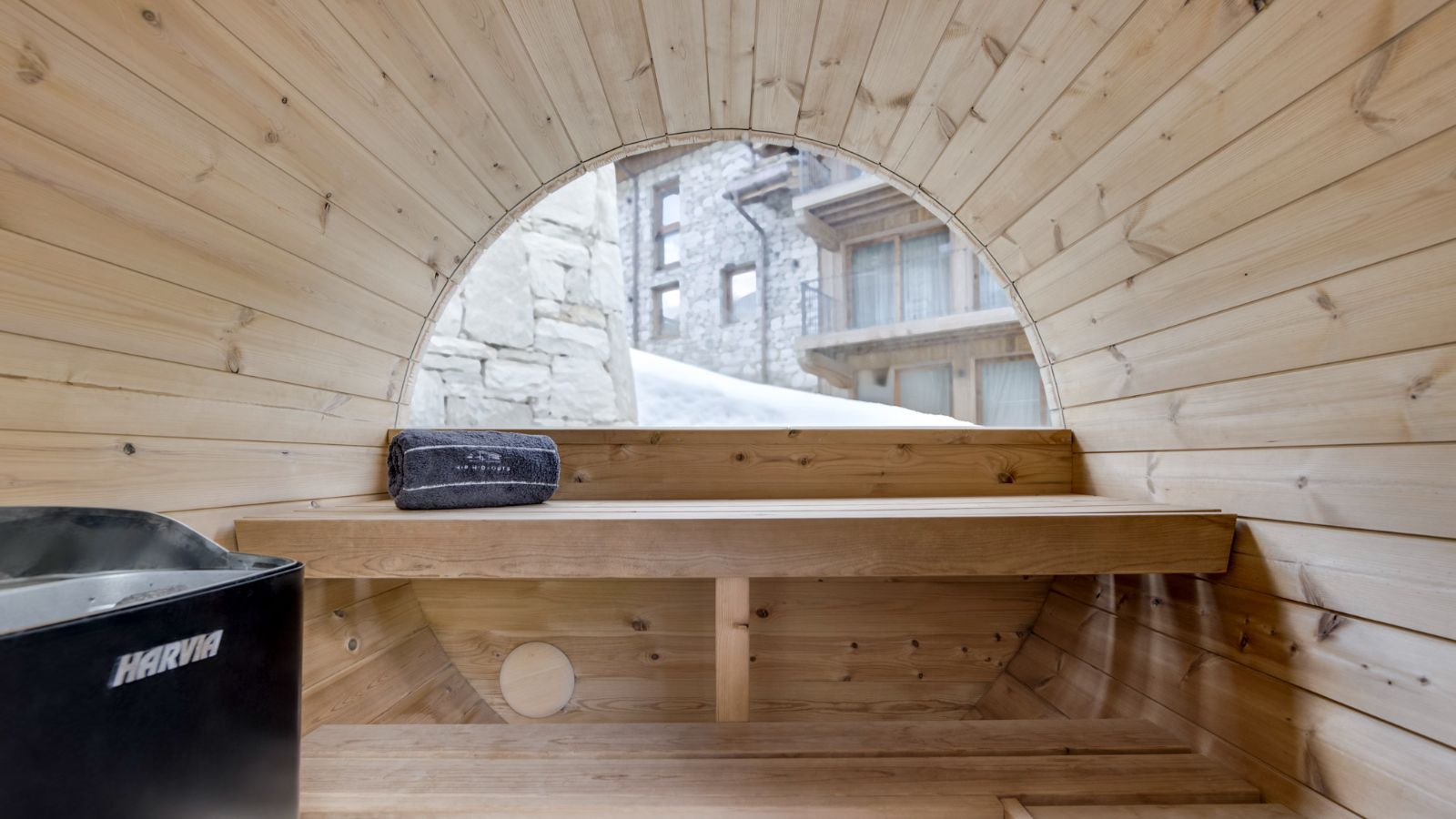 Luxury-ski-chalet- Cala Sagewood -oxford-ski  Sauna.jpg