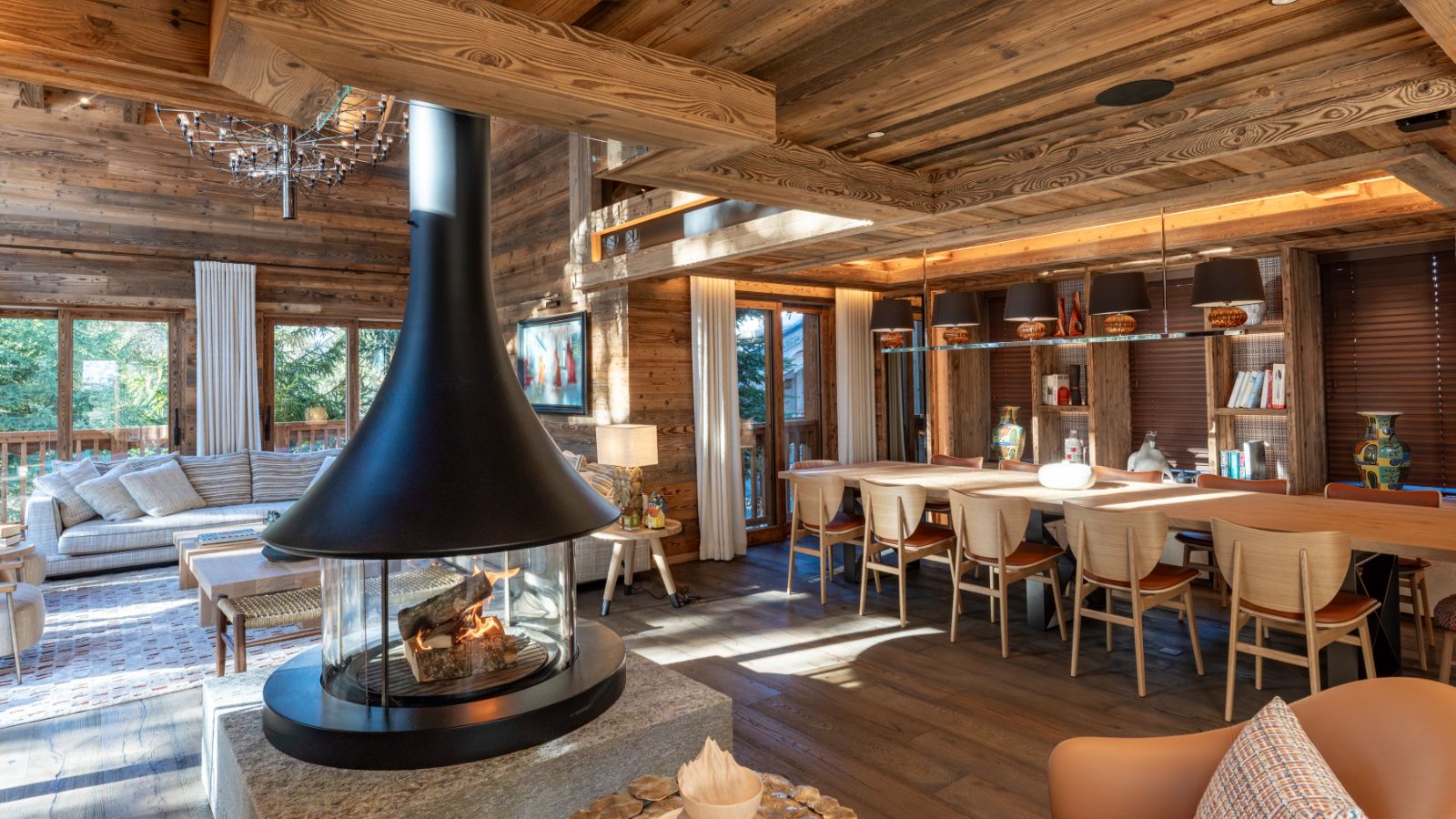 Luxury-Ski-Chalet-Meribel-Chalet-Alice-Oxford-Ski--Lounge4.jpg