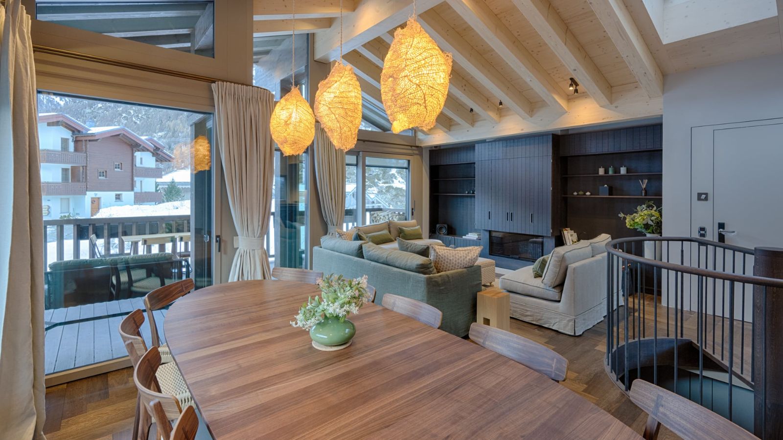 Luxury-ski-chalet-Horu Lodge -name-oxford-ski  Dining.jpg