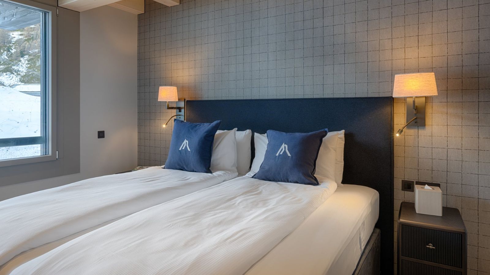 Luxury-ski-chalet-Horu Lodge -name-oxford-ski  (15).jpg