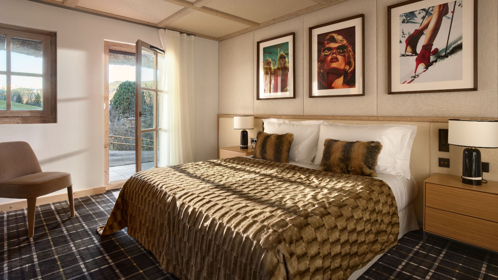 Luxury-ski- Chalet M- oxford-ski  Bedroom (4).jpg