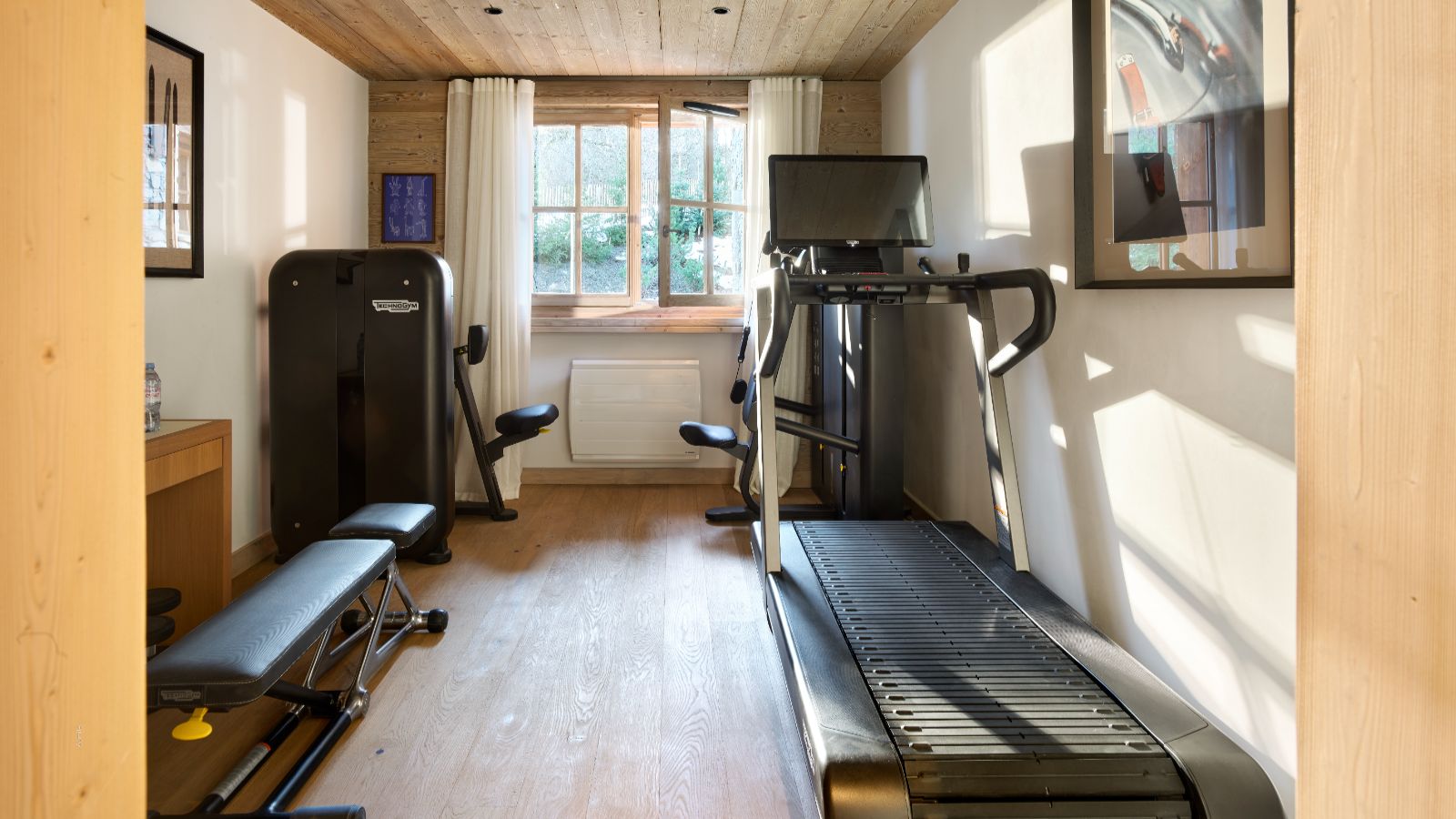 Luxury-ski- Chalet M- oxford-ski Gym.jpg