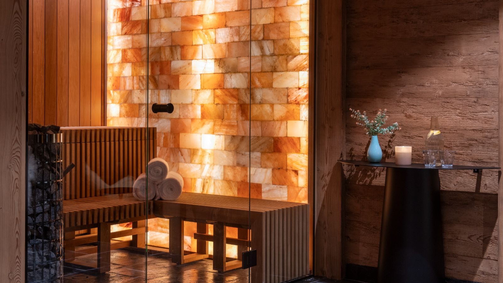 Luxury-ski-chalet-Avalon -name-oxford-ski  Sauna (3).jpg