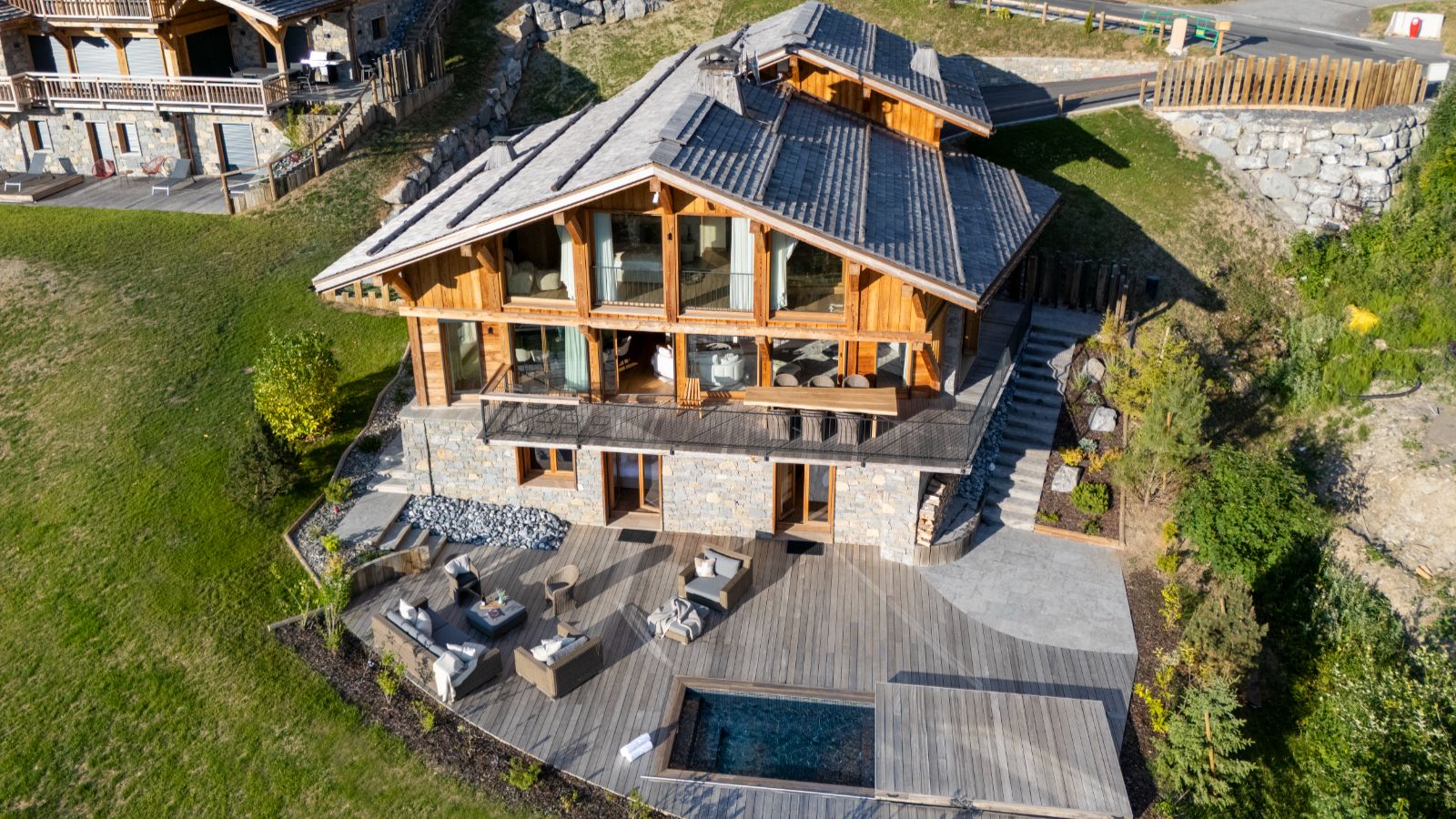 Luxury-ski-chalet-Avalon -name-oxford-ski  Chalet.jpg