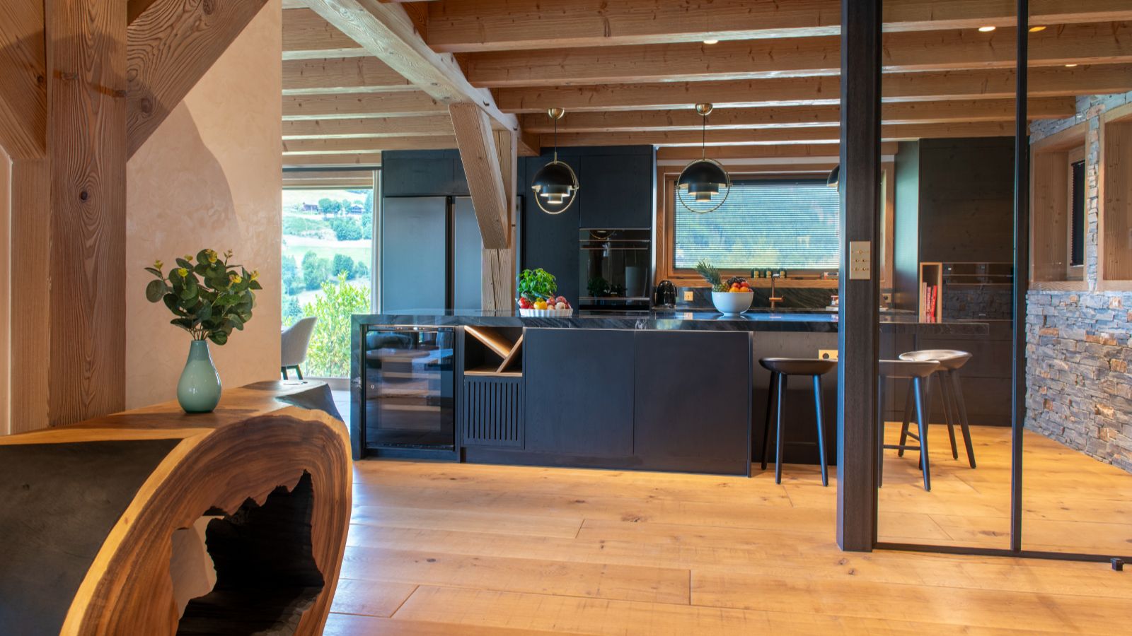 Luxury-ski-chalet-Avalon -name-oxford-ski  Kitchen (3).jpg