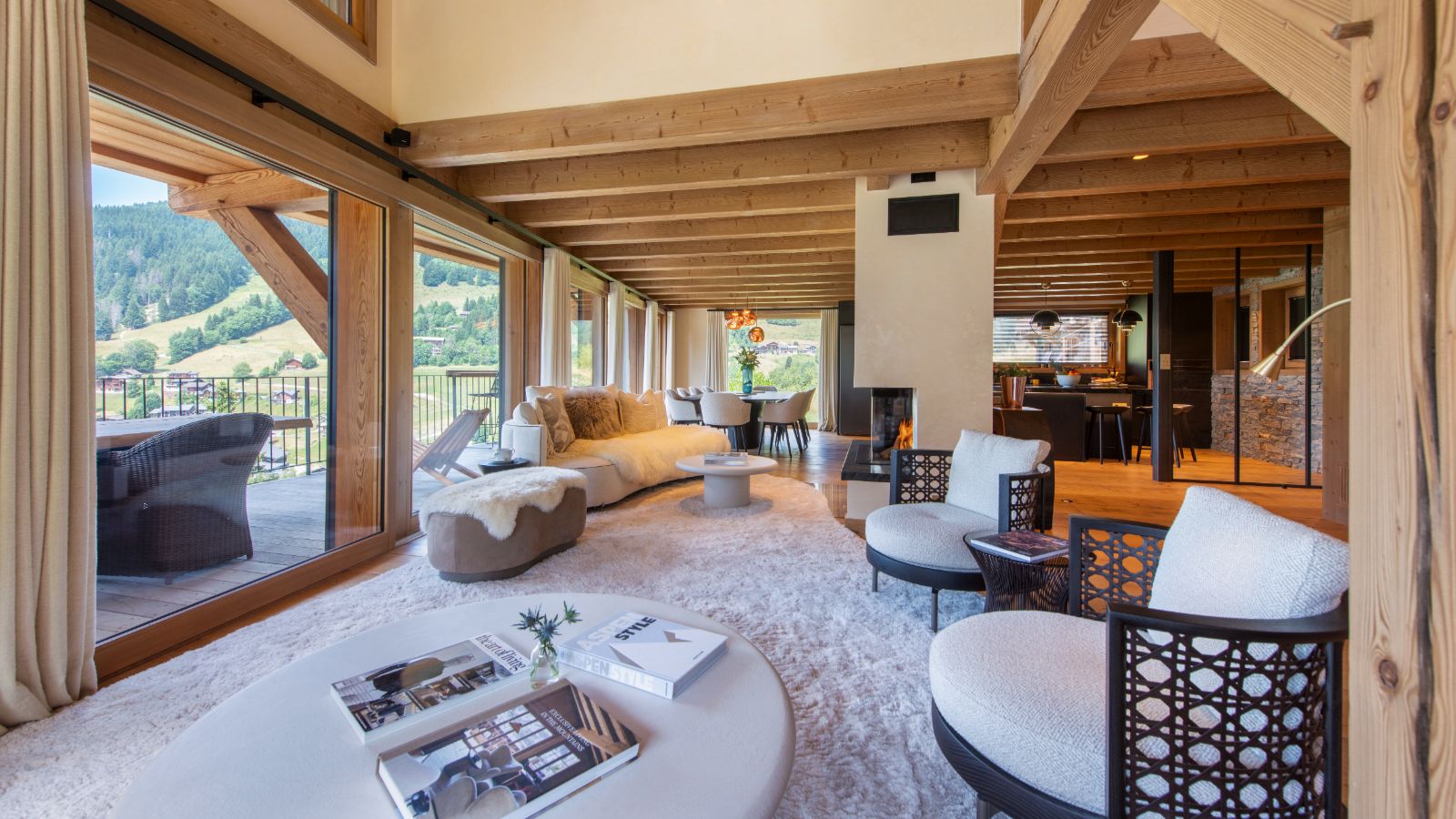 Luxury-ski-chalet-Avalon -name-oxford-ski  Lounge (2).jpg