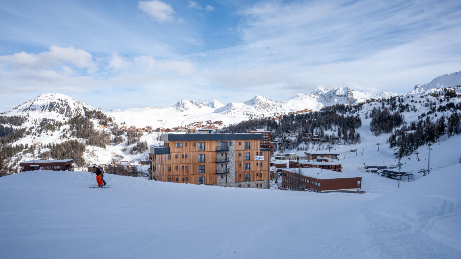 Luxury -ski -Graciosa l-name-oxford-ski Outdoor.jpg