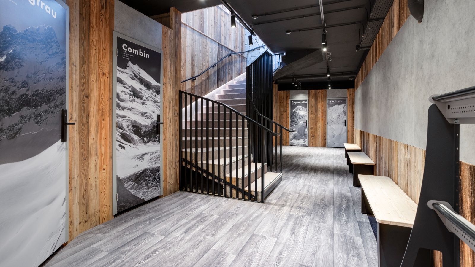 Luxury -ski -Graciosa l-name-oxford-ski Ski room (2).jpg