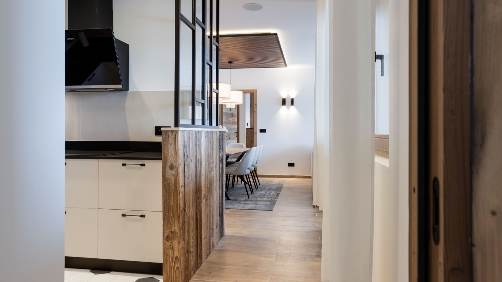 Luxury-ski-Apartments-Mio,Paradiso,Annapurna & Matterhorn Dining (2).jpg