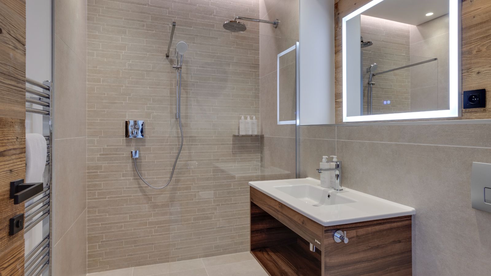 Sagarmatha Room 7 (4).jpg