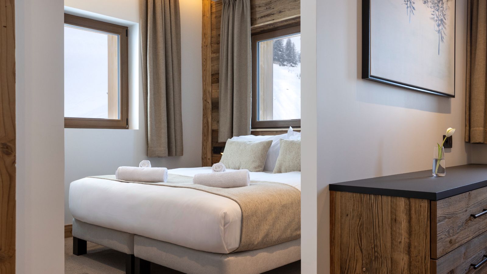 Sagarmatha Room 4 (2).jpg