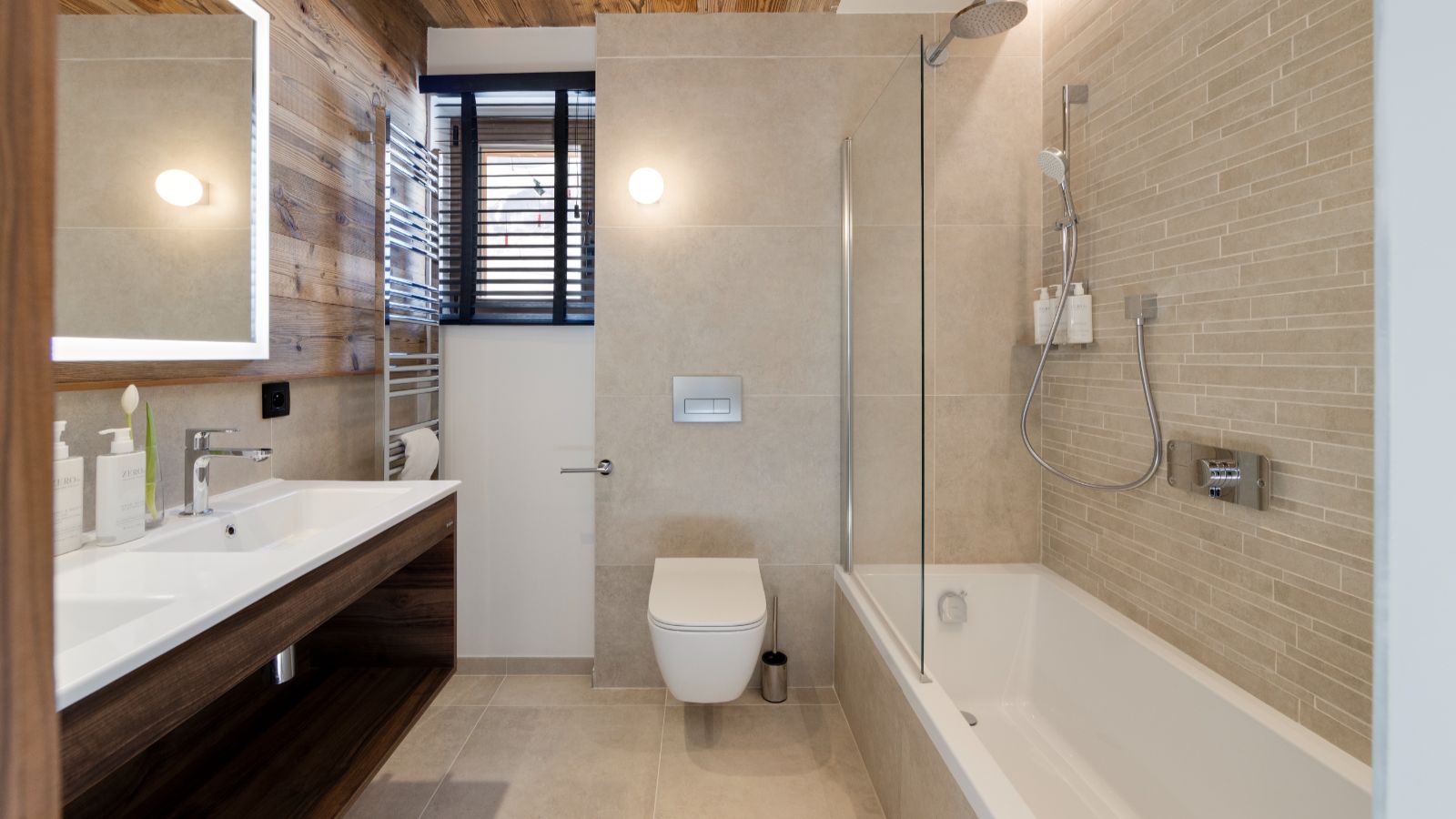 Luxury-ski-chalet-Makalu, Bellecote, Eiger, Monta Rosa -oxford-ski Bathroom (2).jpg