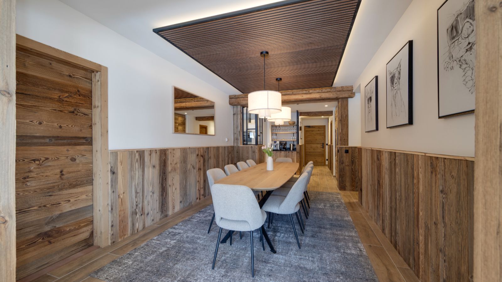 Luxury-ski-chalet-Makalu, Bellecote, Eiger, Monta Rosa -oxford-ski Dining (4).jpg