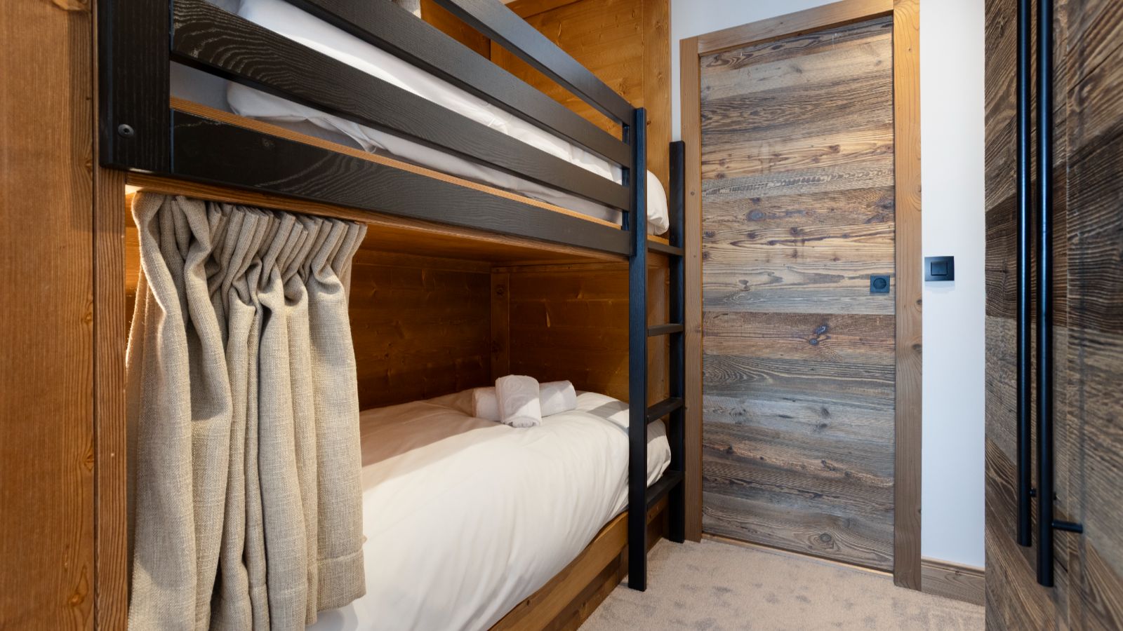 Luxury Verdons Suite - Oxford Ski -image Verdons Bunk.jpg