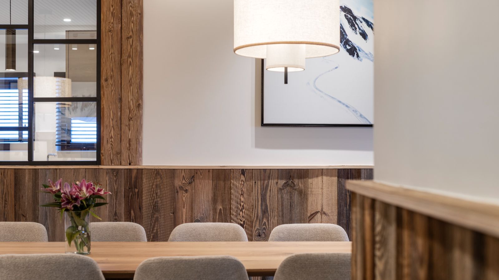 Luxury-ski-Combin & Rochette-oxford-ski Dining (5).jpg