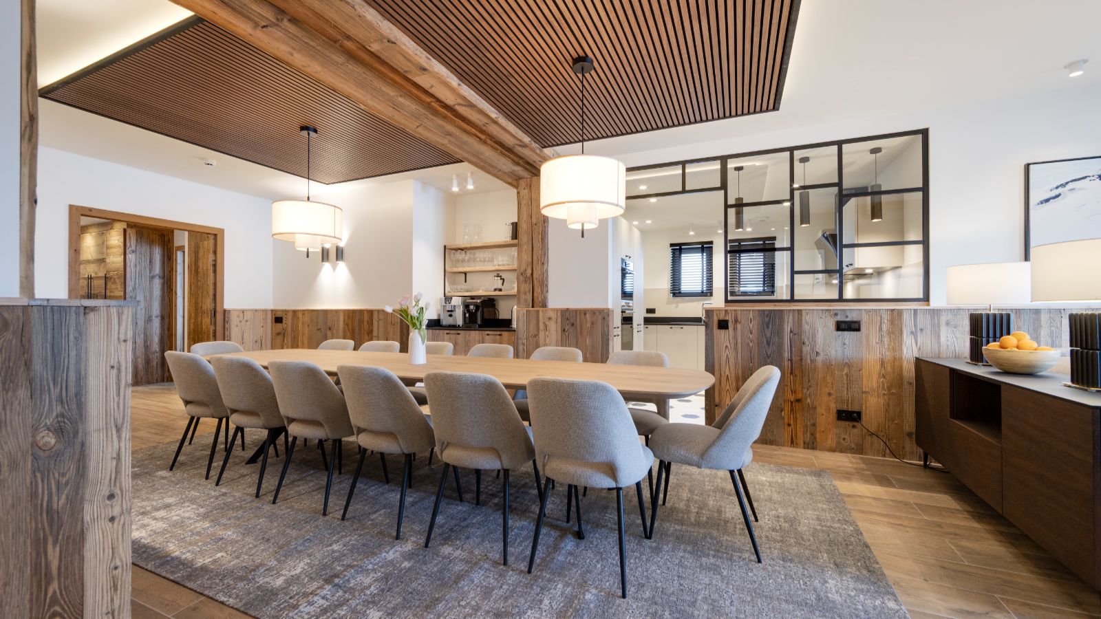 Luxury apartments - Graciosa - Lhotse, Jungfrau, Mont Blanc Oxford Ski Dining.jpg (1)